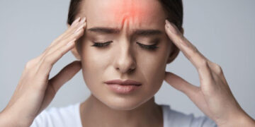 পুরুষের তুলনায় নারীদের মাইগ্রেন বেশি হয় কেন?