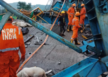 ভারতের মহারাষ্ট্রে ক্রেন দুর্ঘটনায় নিহত ১৭