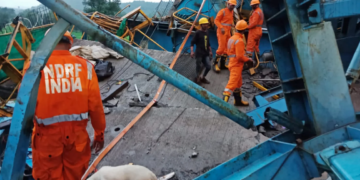 ভারতের মহারাষ্ট্রে ক্রেন দুর্ঘটনায় নিহত ১৭