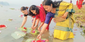 পাহাড়ে পানিতে ফুল ভাসিয়ে বিজু উৎসব