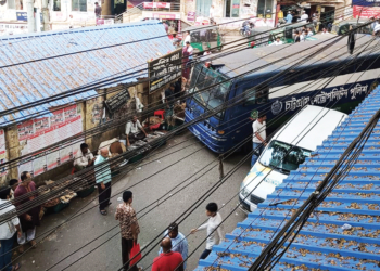 সবাই জ্যামের সম্মুখীন, সমাধান কী ভাবে